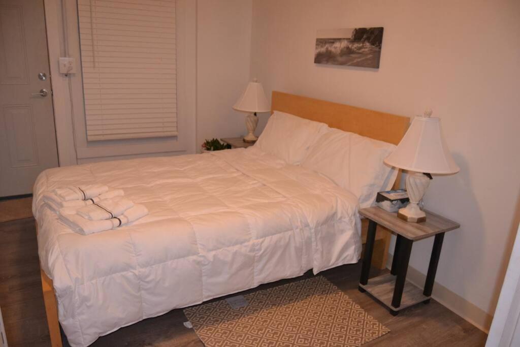 Bright And Cozy Lighthouse Cottage In Greenville Sc Zewnętrze zdjęcie
